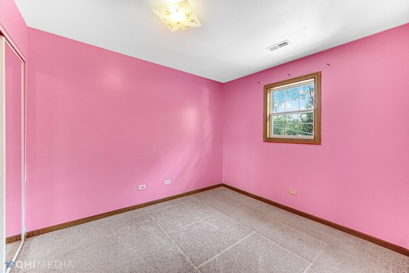 E Red Oak Ave, Bensenville, IL 60106