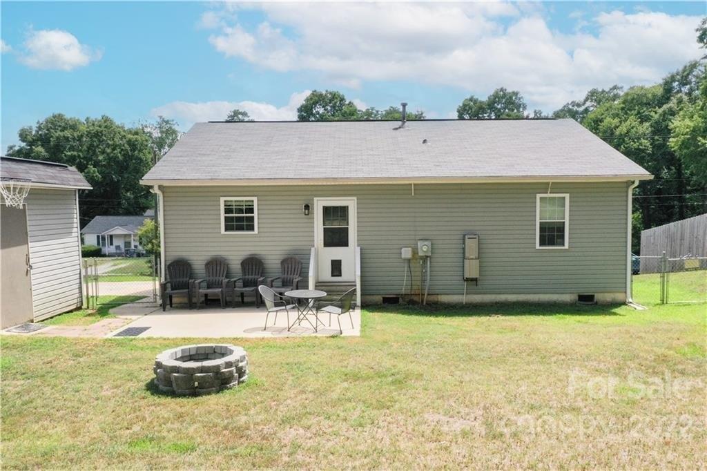 Clay St, Belmont, NC 28012