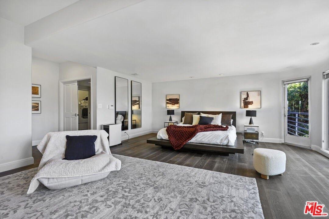 N Knoll Dr, Los Angeles, CA 90068
