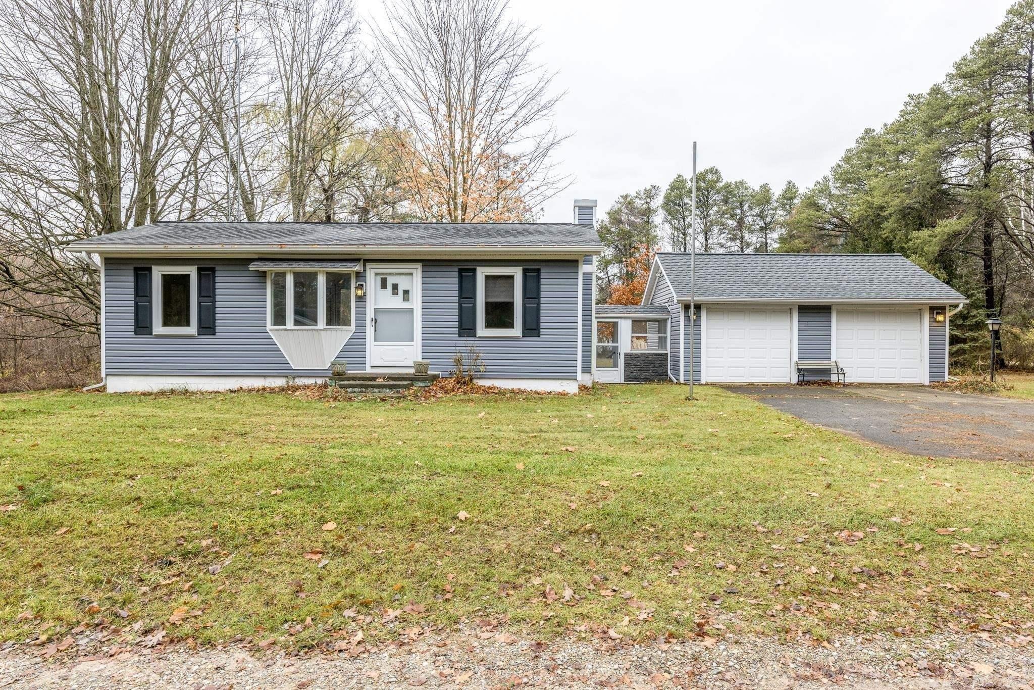 Hawthorne Rd, Lexington, MI 48450