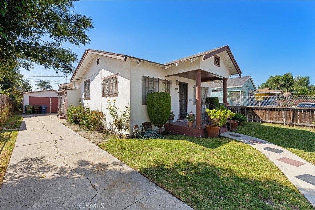 E 109th St, Los Angeles, CA 90059