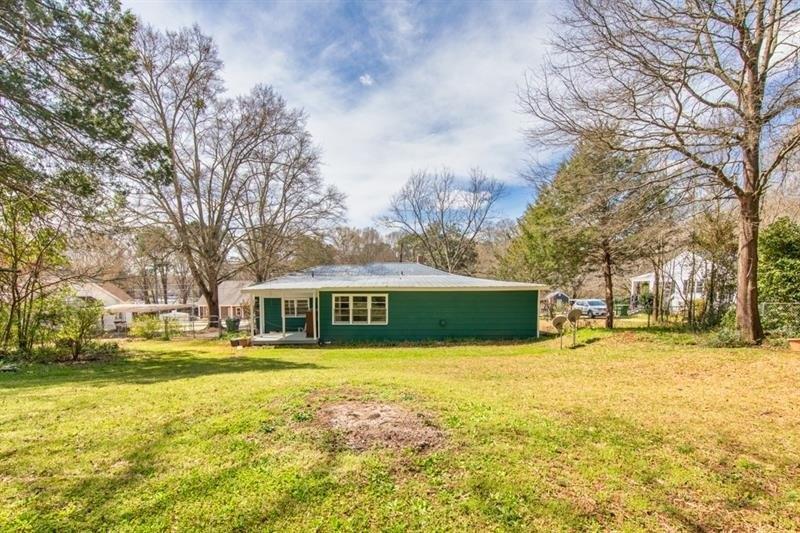Glen Iris Dr, Monroe, GA 30655
