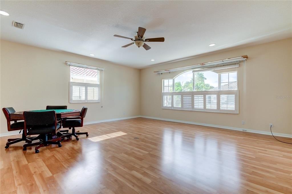 Highland Woods Dr, Dunedin, FL 34698