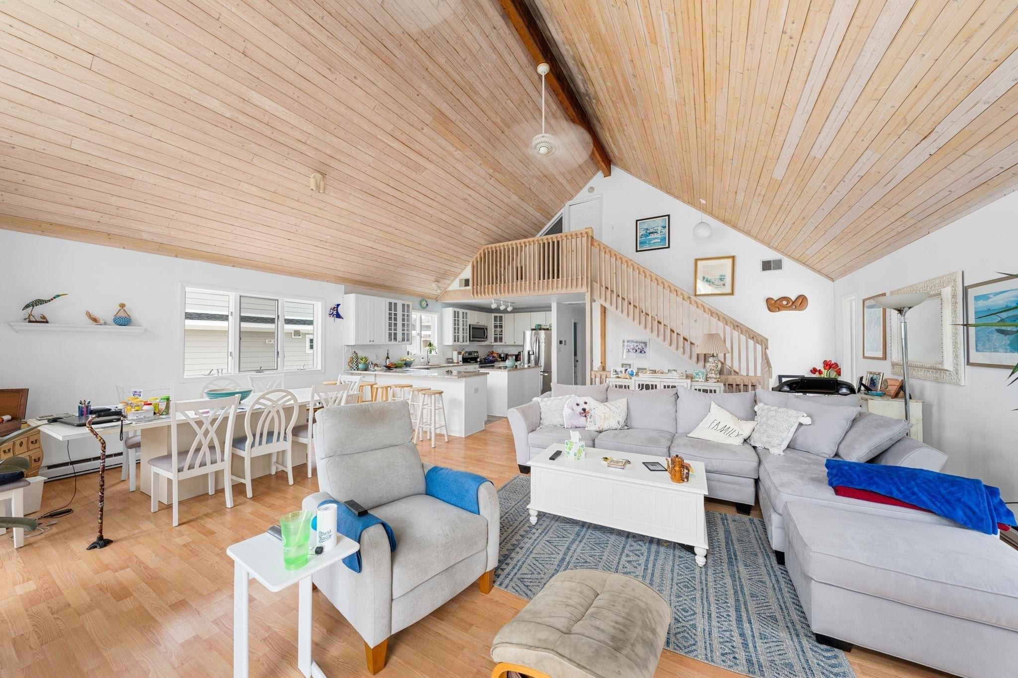 7th St, Avalon, NJ 08202