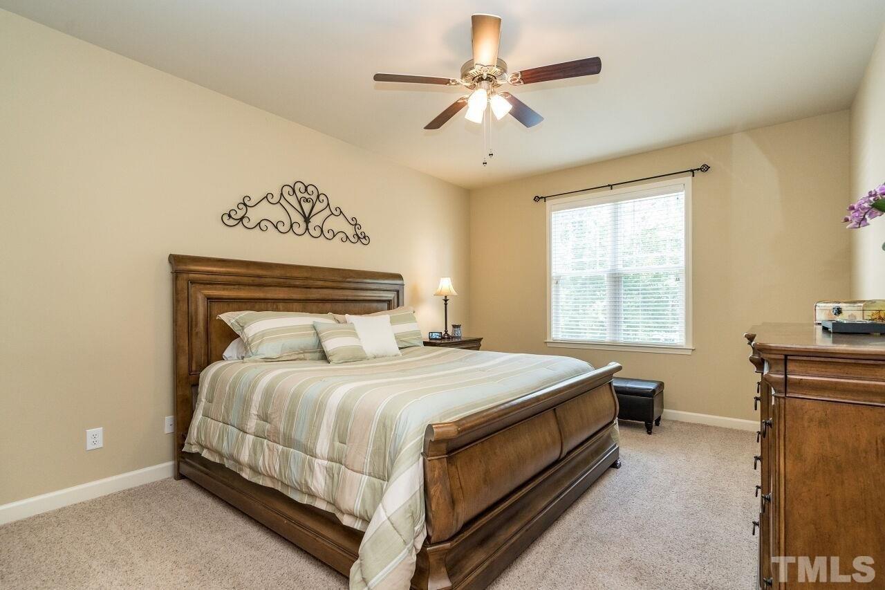 River Dell Townes Ave, Clayton, NC 27527
