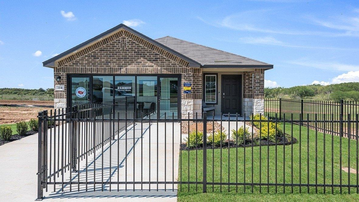 Honors St, Floresville, TX 78114