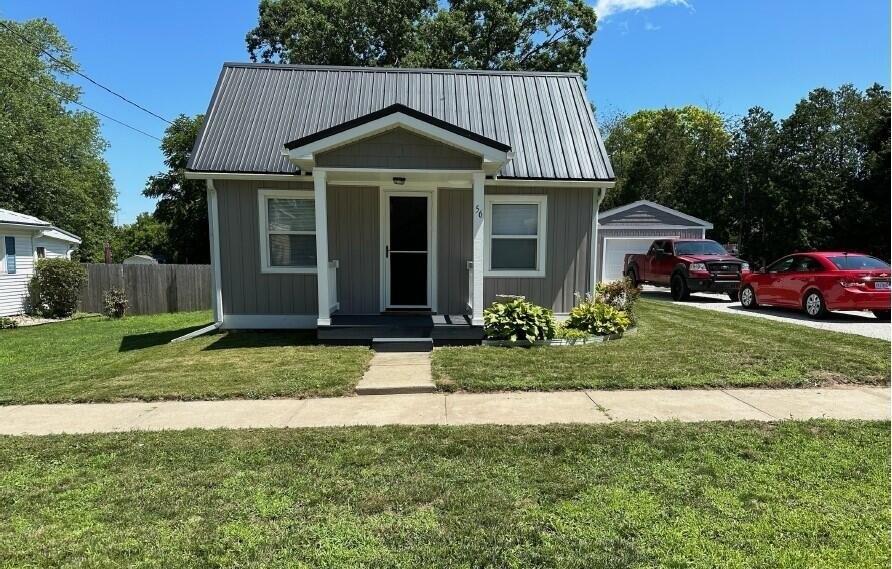 Arthur St, Grant, MI 49327