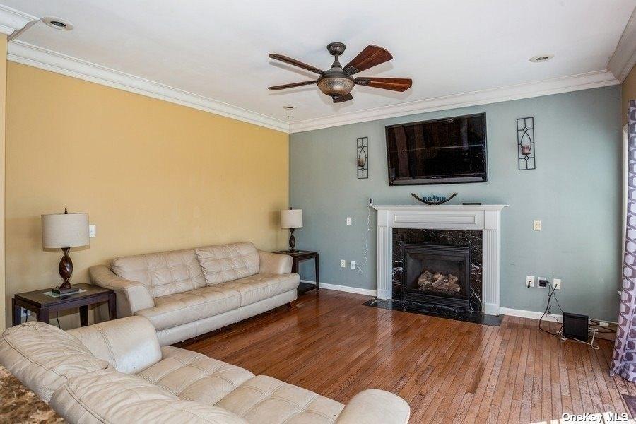 Sound Ave, Riverhead, NY 11901