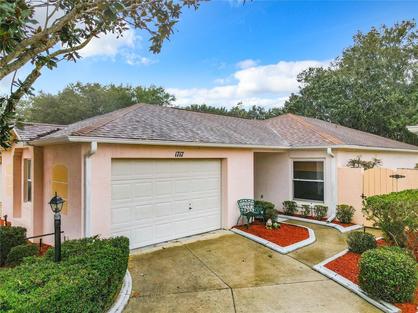 Francisco St, Lady Lake, FL 32159