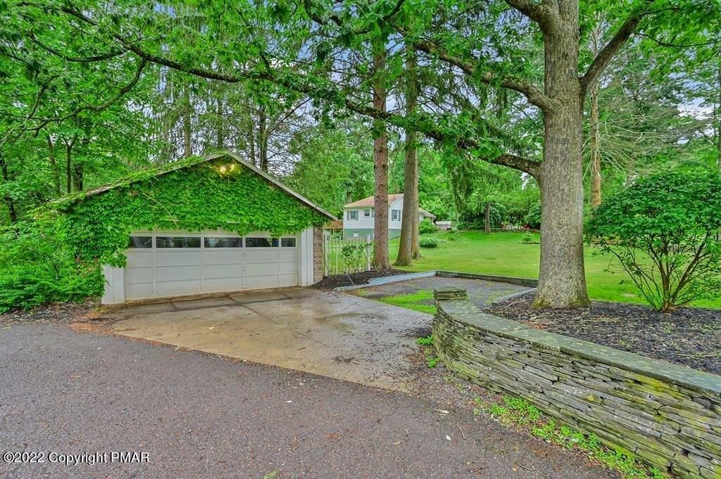 Machell Ave, Dallas, PA 18612