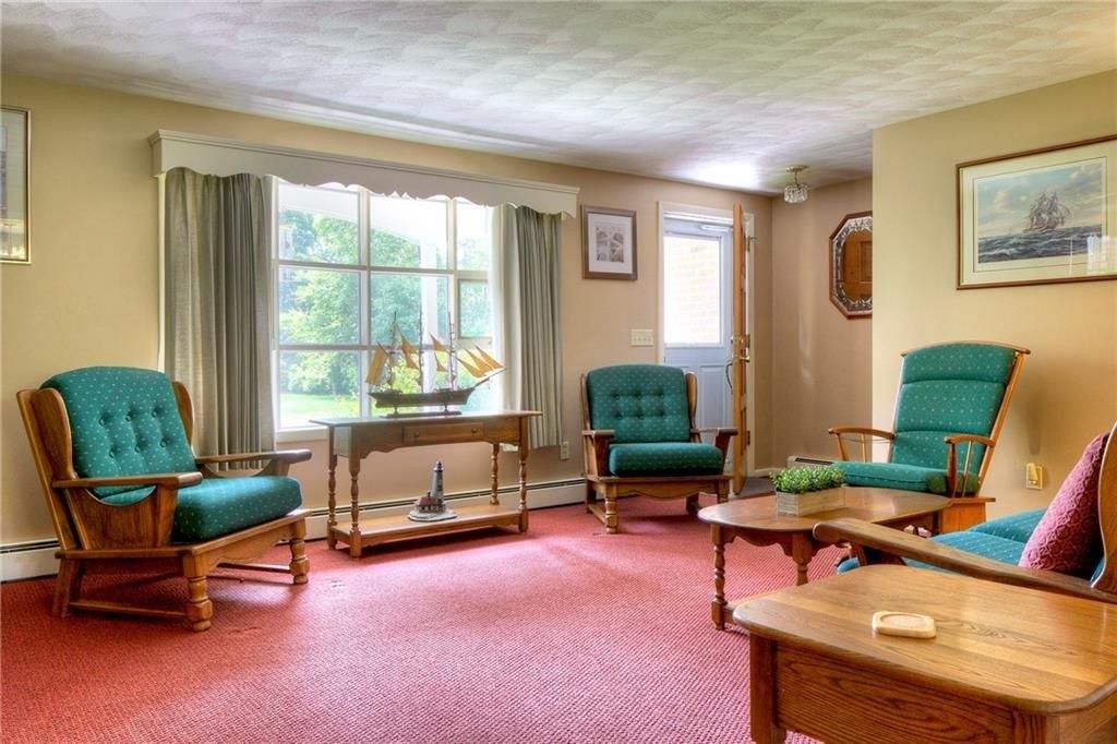 Stony Ln, North Kingstown, RI 02852