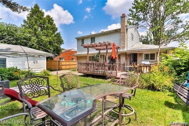 Everett St, Southfield, MI 48076