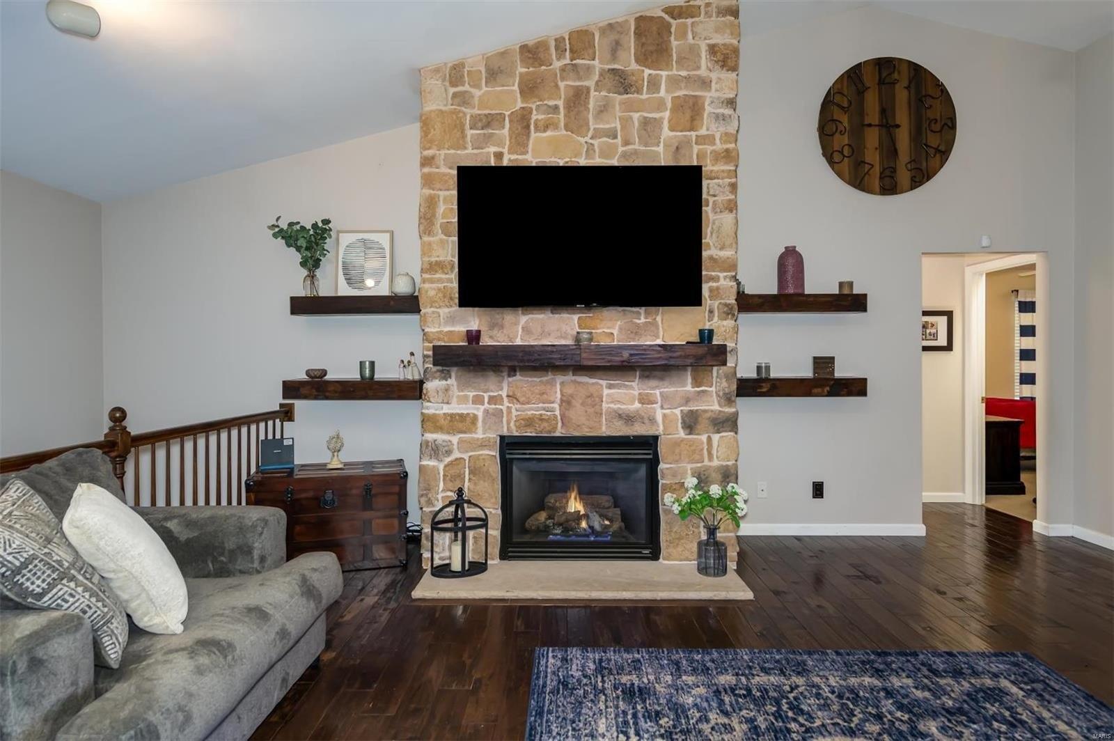Glen Arbor Dr, Lake Saint Louis, MO 63367