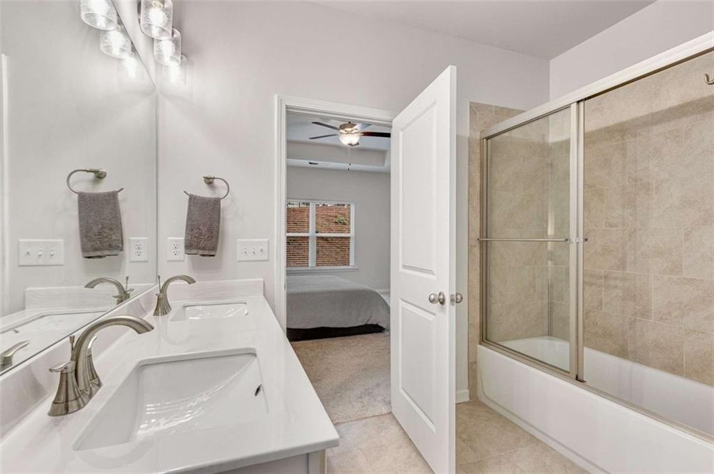 Grenadine Cir, Acworth, GA 30101