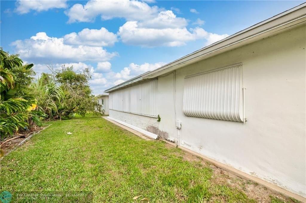 Nw 43rd Ave, Tamarac, FL 33319