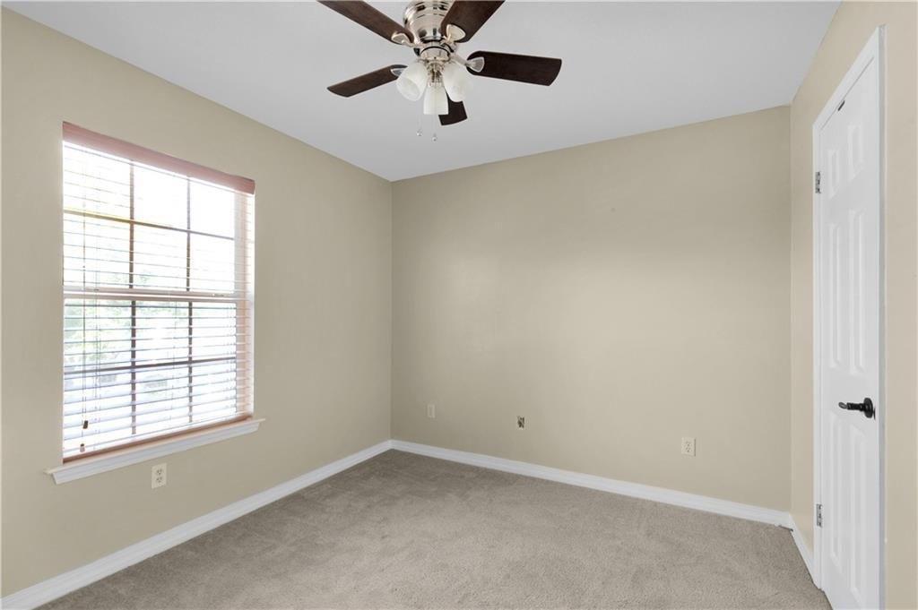 Autumn Ridge Ct, Mobile, AL 36695