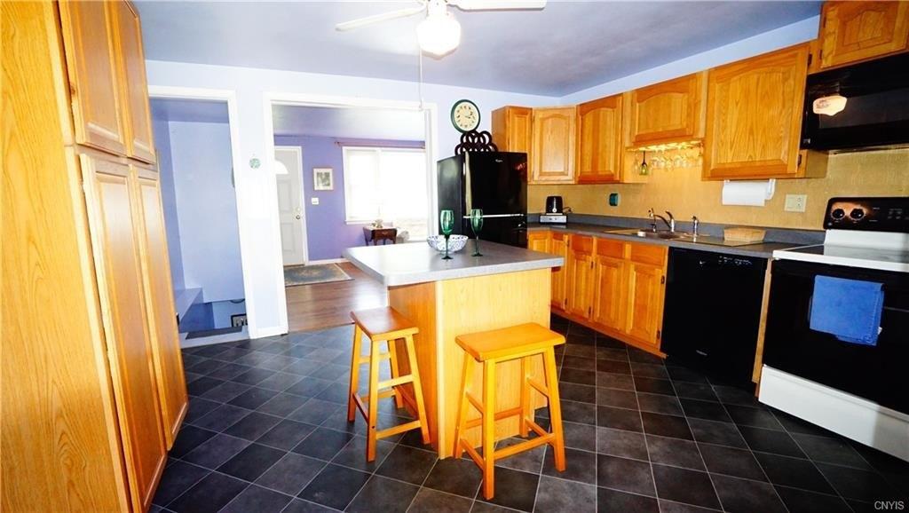 Sweet Rd, Manlius, NY 13104