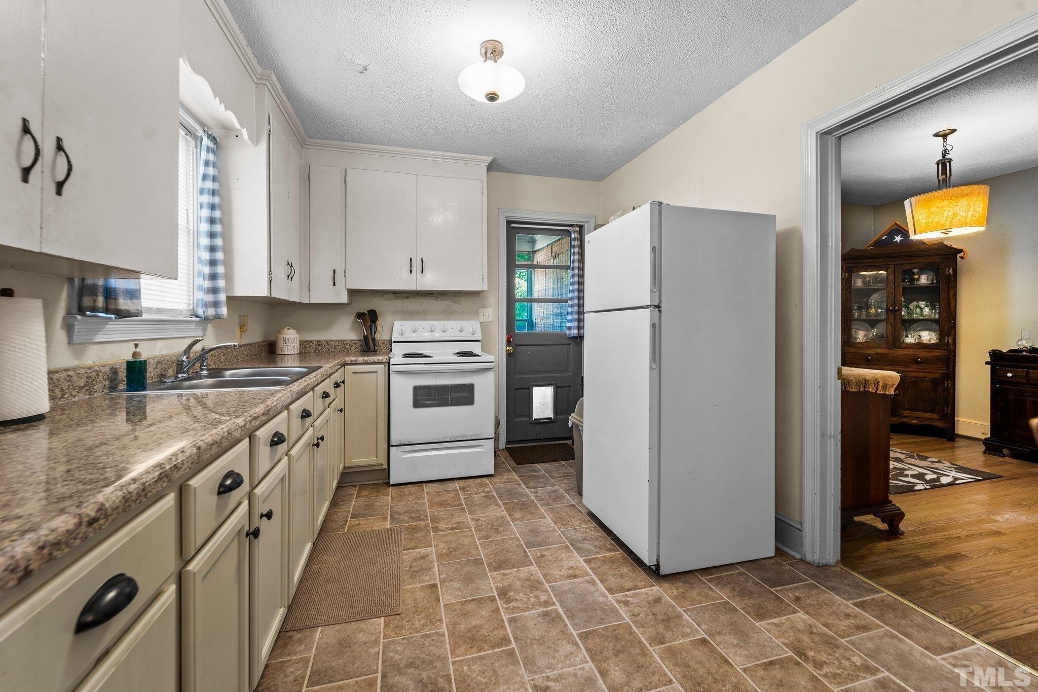 W Ivey St, Lillington, NC 27546