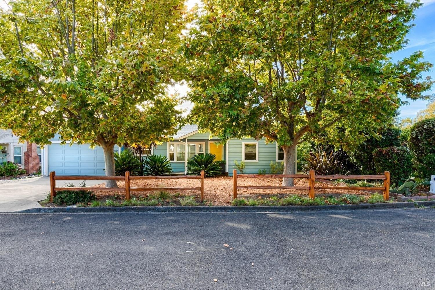 Evelyn Dr, Santa Rosa, CA 95404
