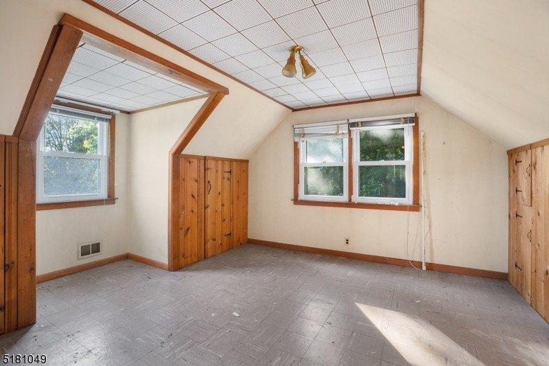 Dogwood Rd, Morris Plains, NJ 07950