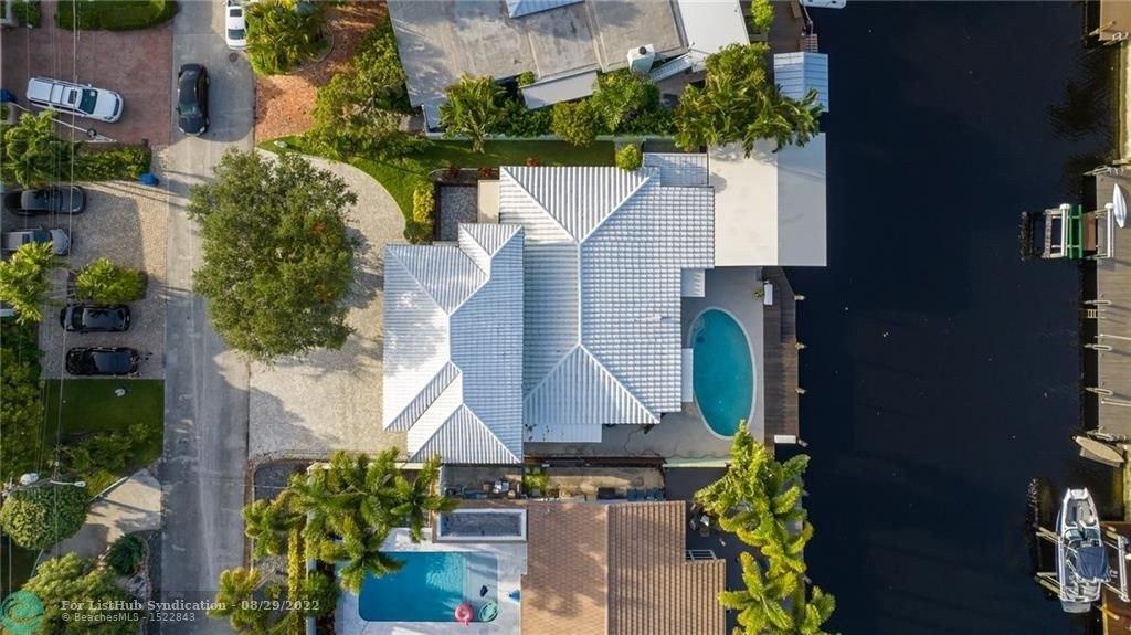 Ne 18th Ave, Wilton Manors, FL 33305