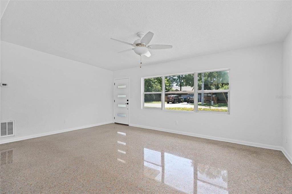 Triangle Ave, Orlando, FL 32806
