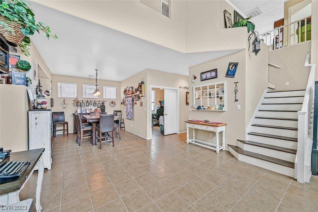 Nesting Pine Pl, Las Vegas, NV 89143