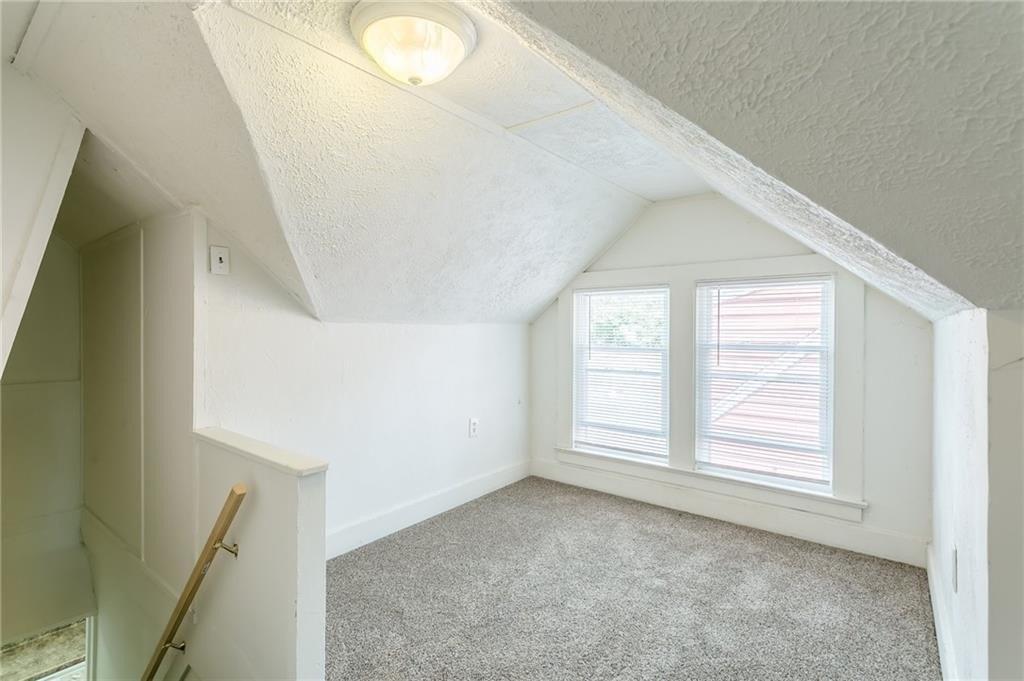 Clearview Rd, Rochester, NY 14616