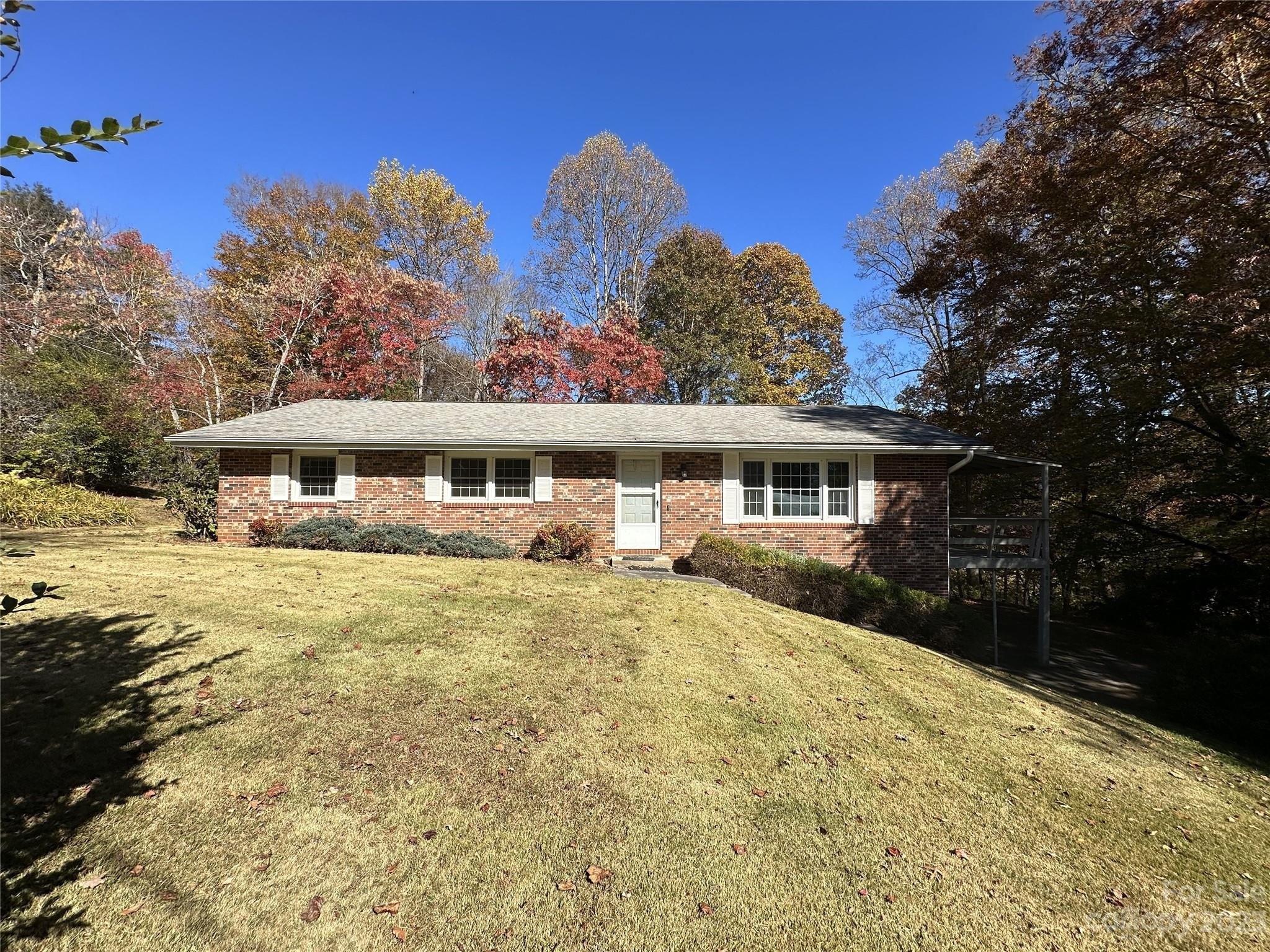 Pleasant Hill Dr, Brevard, NC 28712