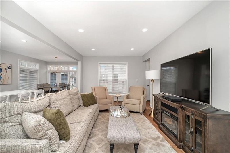 Harlequin St, Cranberry Township, PA 16066