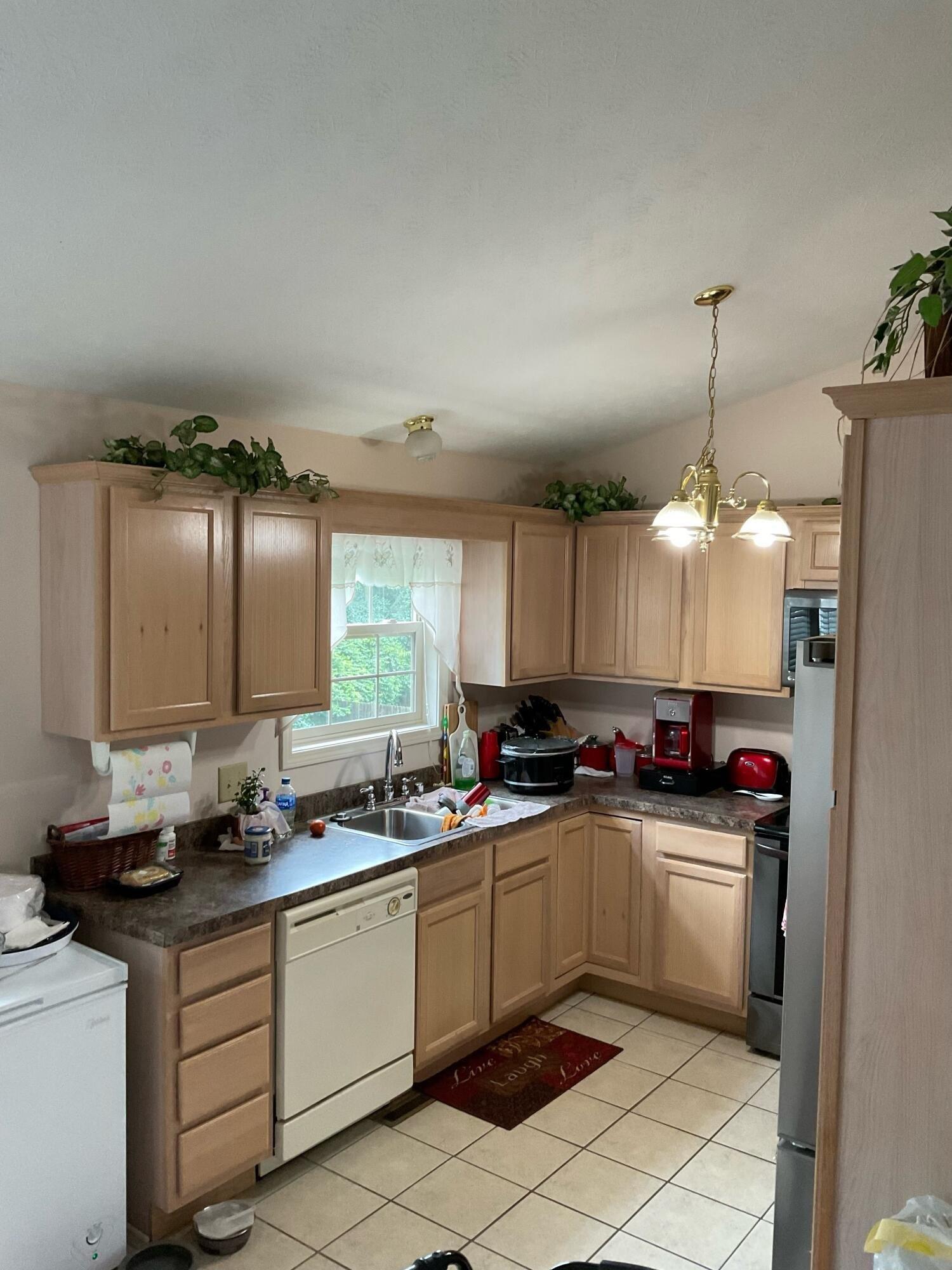 Waycross Dr, Winchester, KY 40391