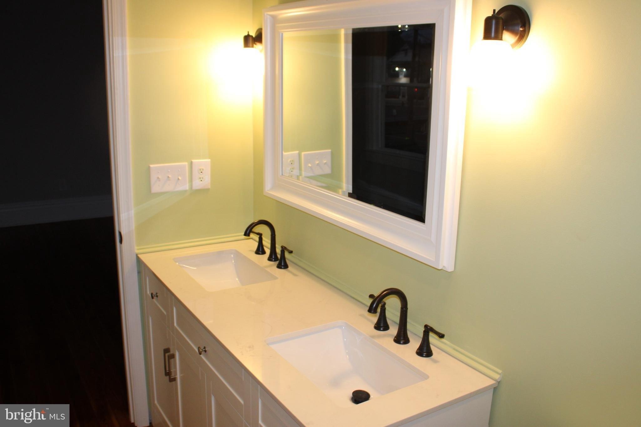 Poplar St, Hurlock, MD 21643