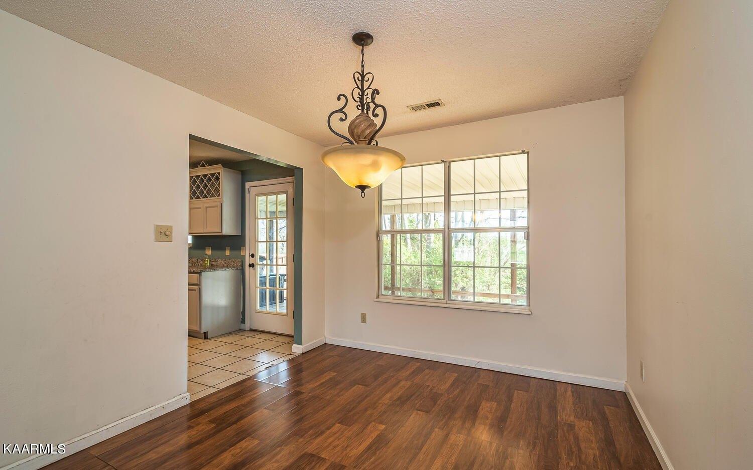 Carrie Belle Dr, Knoxville, TN 37912
