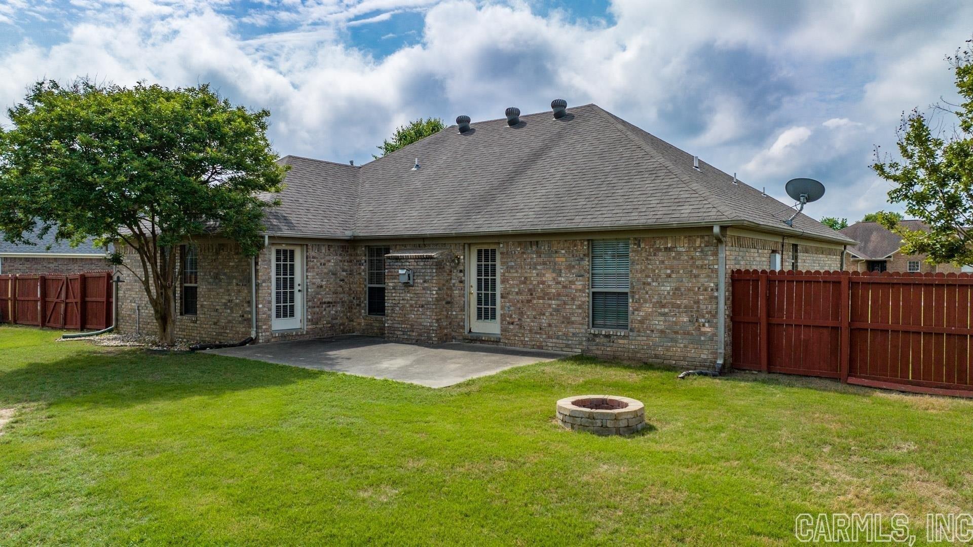 Sarahs Pl, Vilonia, AR 72173
