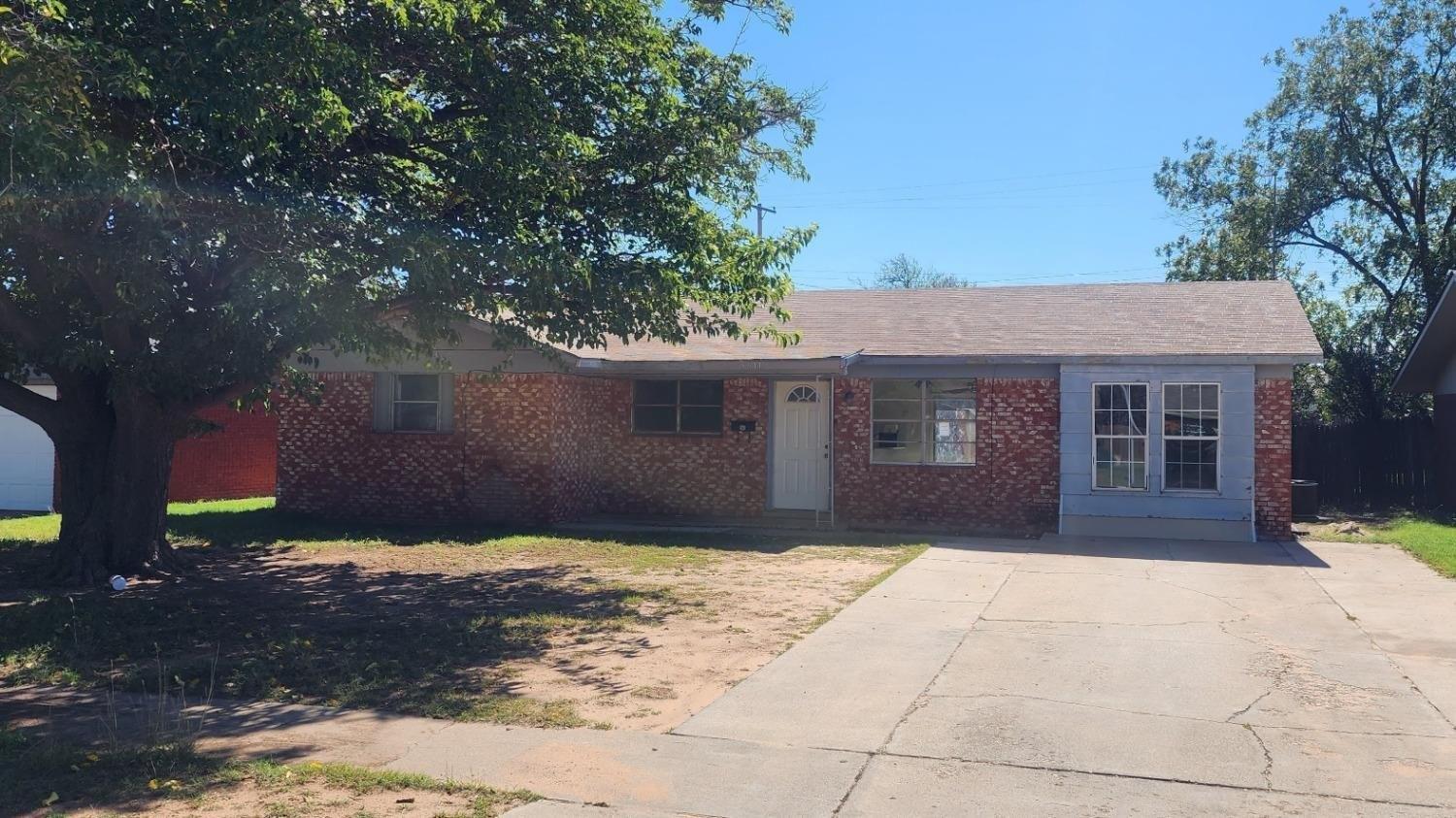 16th Pl, Lubbock, TX 79416