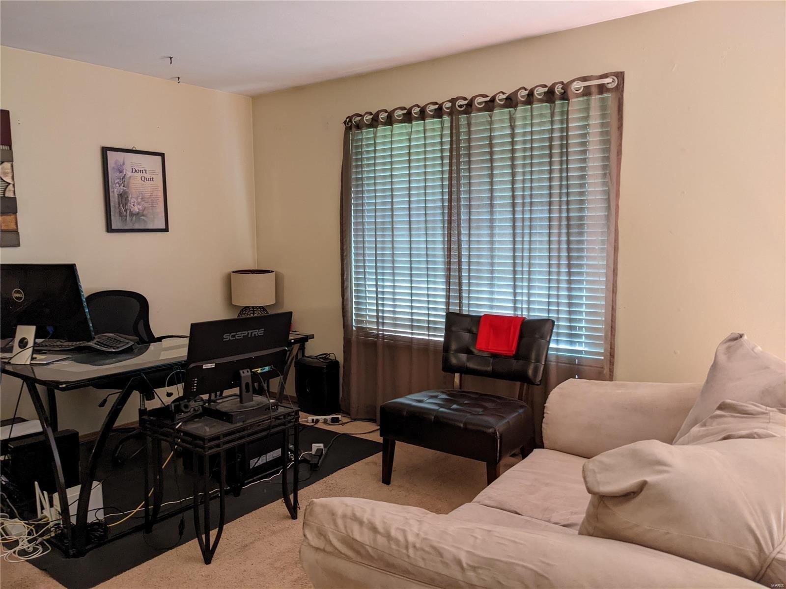 Gordon Ave, Saint Louis, MO 63114