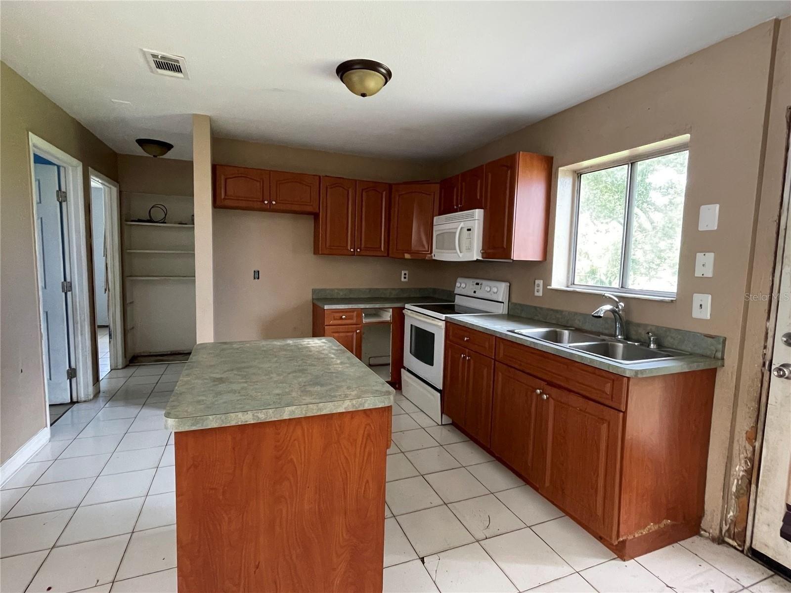 Capatola St, Port Charlotte, FL 33948