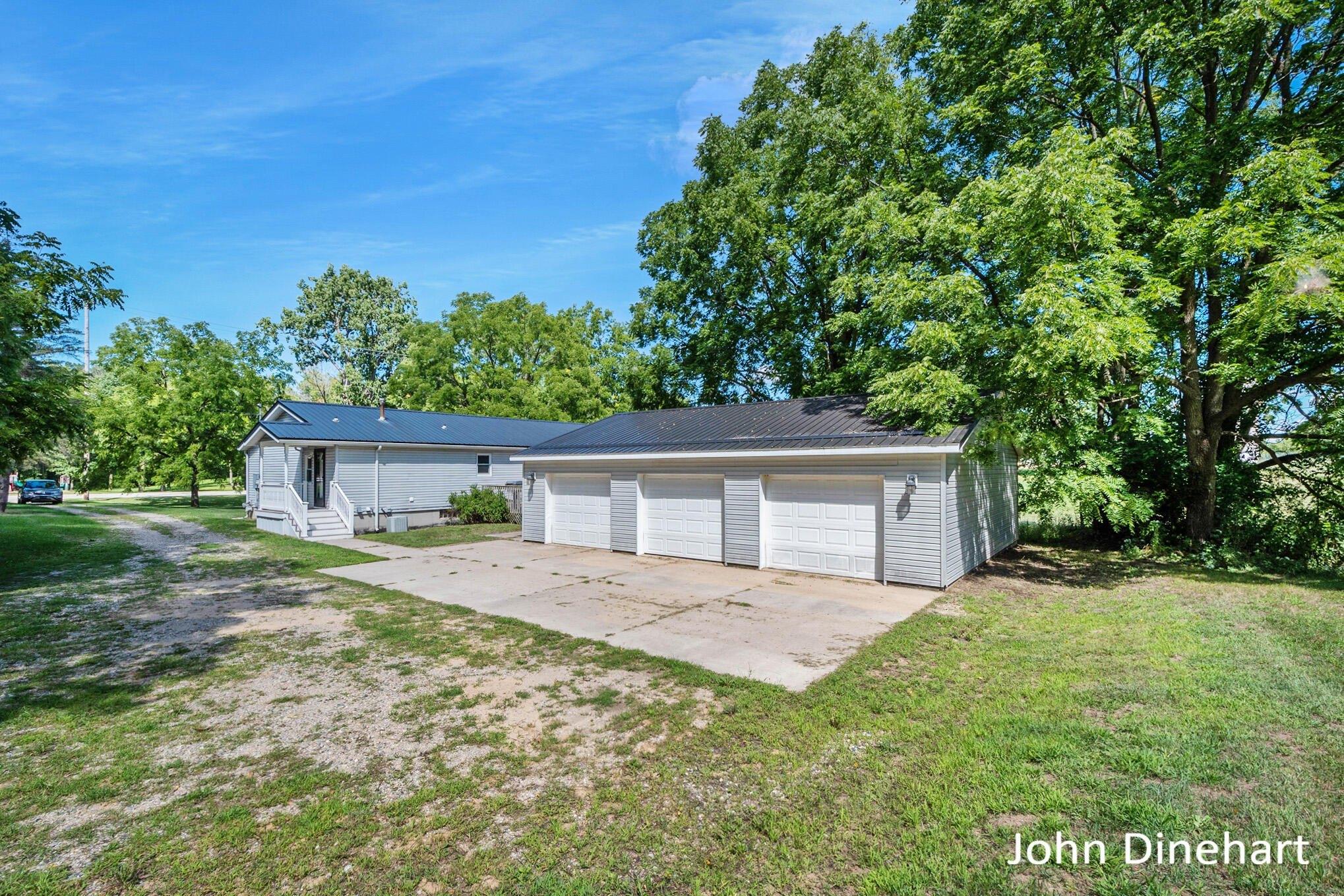 N Williams St, Carson City, MI 48811