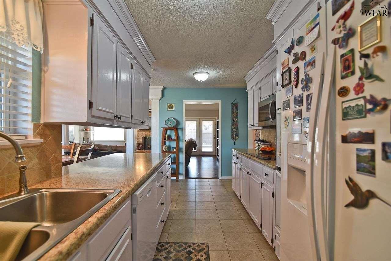S Leighton Cir, Wichita Falls, TX 76309