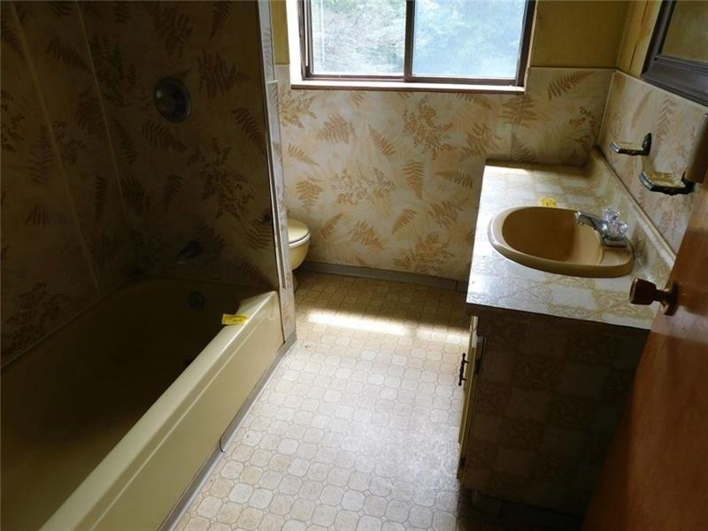 Selina Blvd, Hermitage, PA 16148