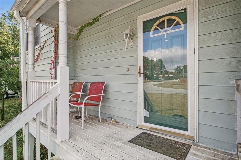 Lochness Ln, Powder Springs, GA 30127