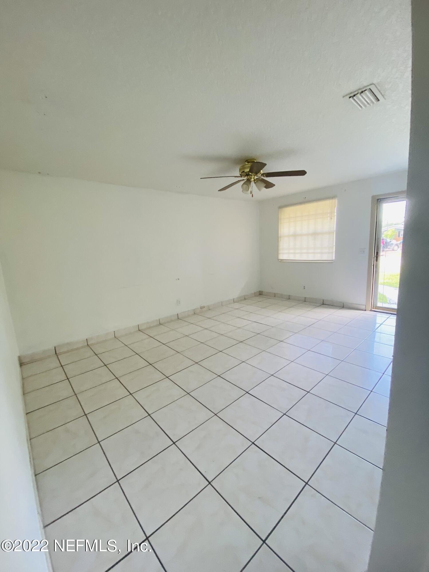 Chivalry Dr, Jacksonville, FL 32208