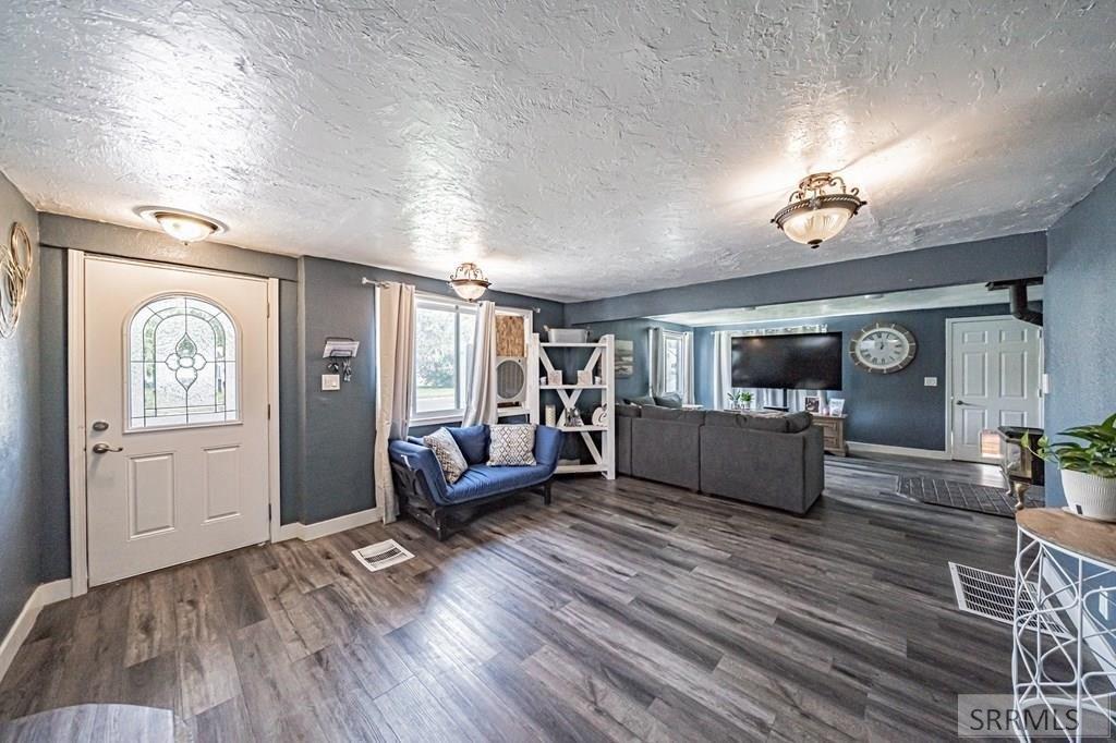 Royal Ave, Idaho Falls, ID 83401