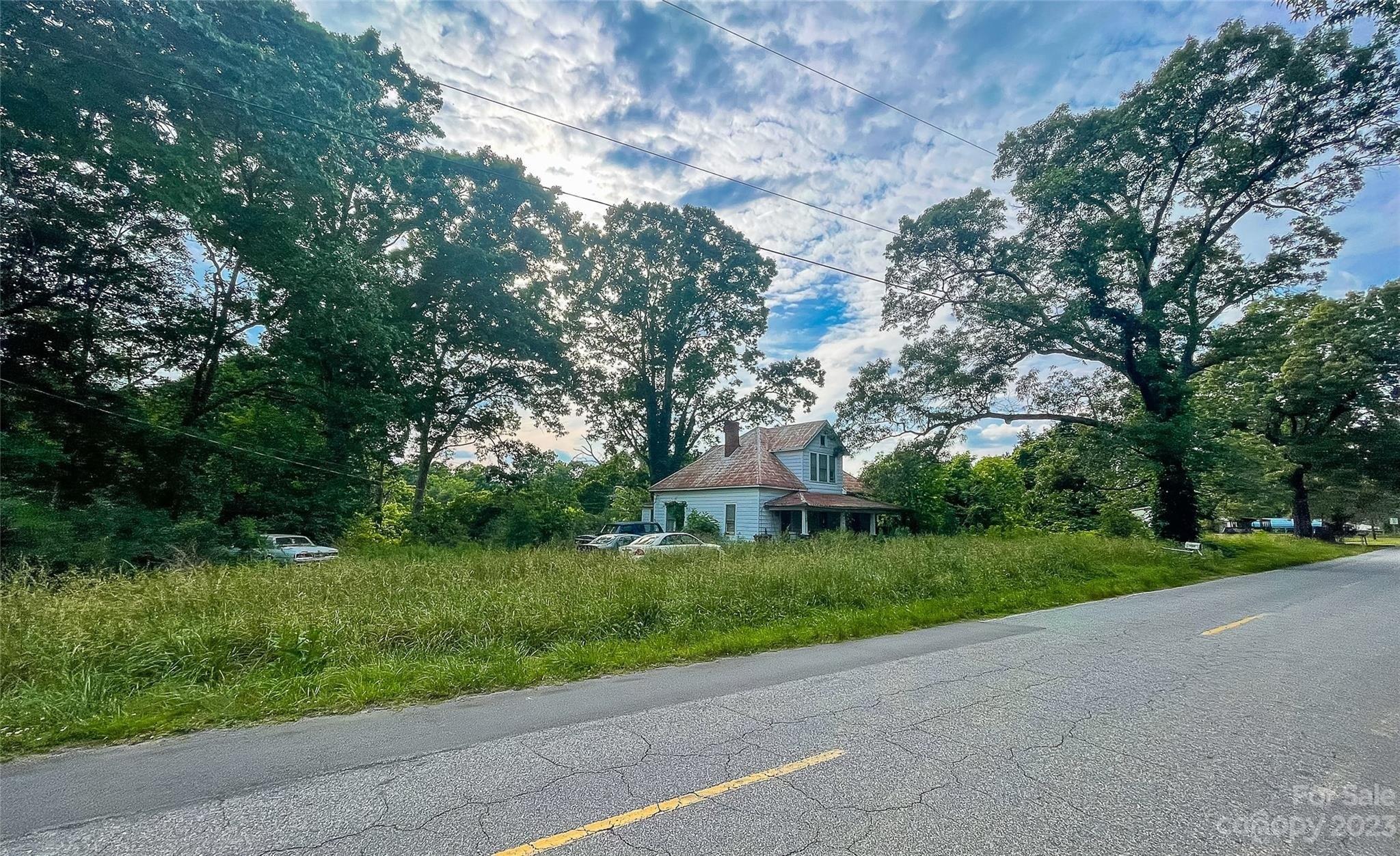 Hilltop Rd, Lincolnton, NC 28092