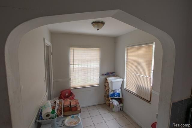 E Outer Dr, Detroit, MI 48213