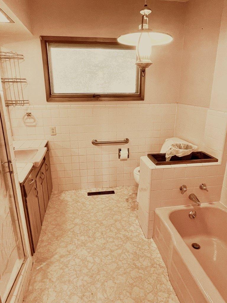 Pioneer Blvd, Grand Island, NE 68801