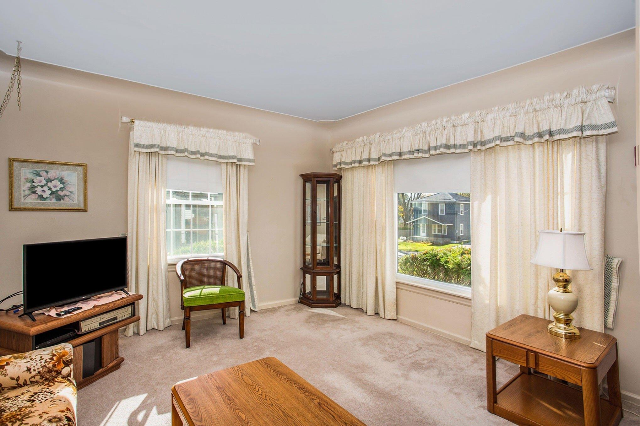 Edith Ave Ne, Grand Rapids, MI 49505