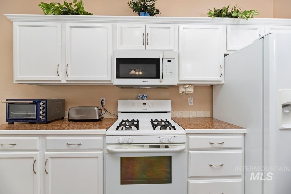 W Crowley Dr, Meridian, ID 83646