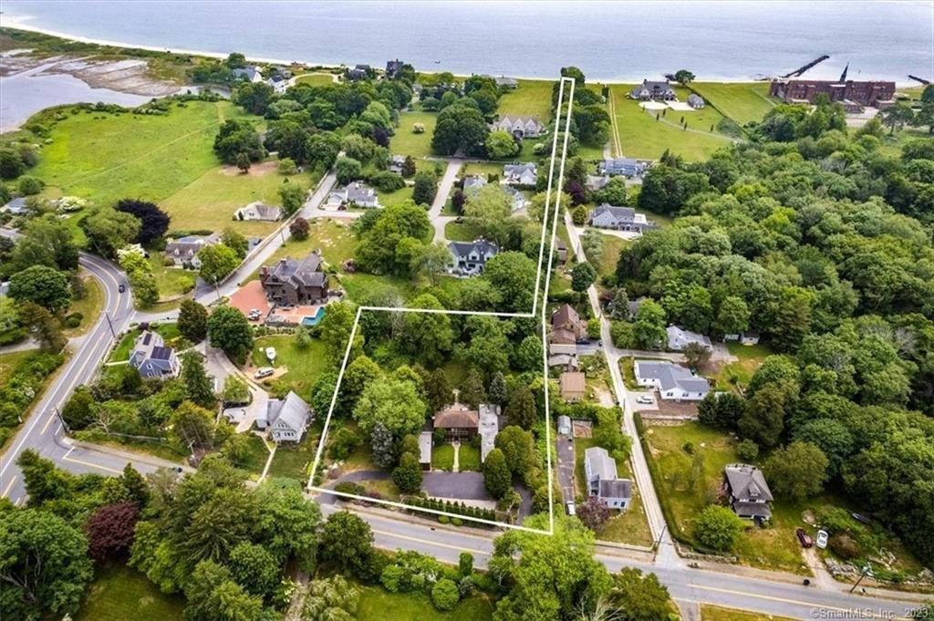 Shore Rd, Waterford, CT 06385