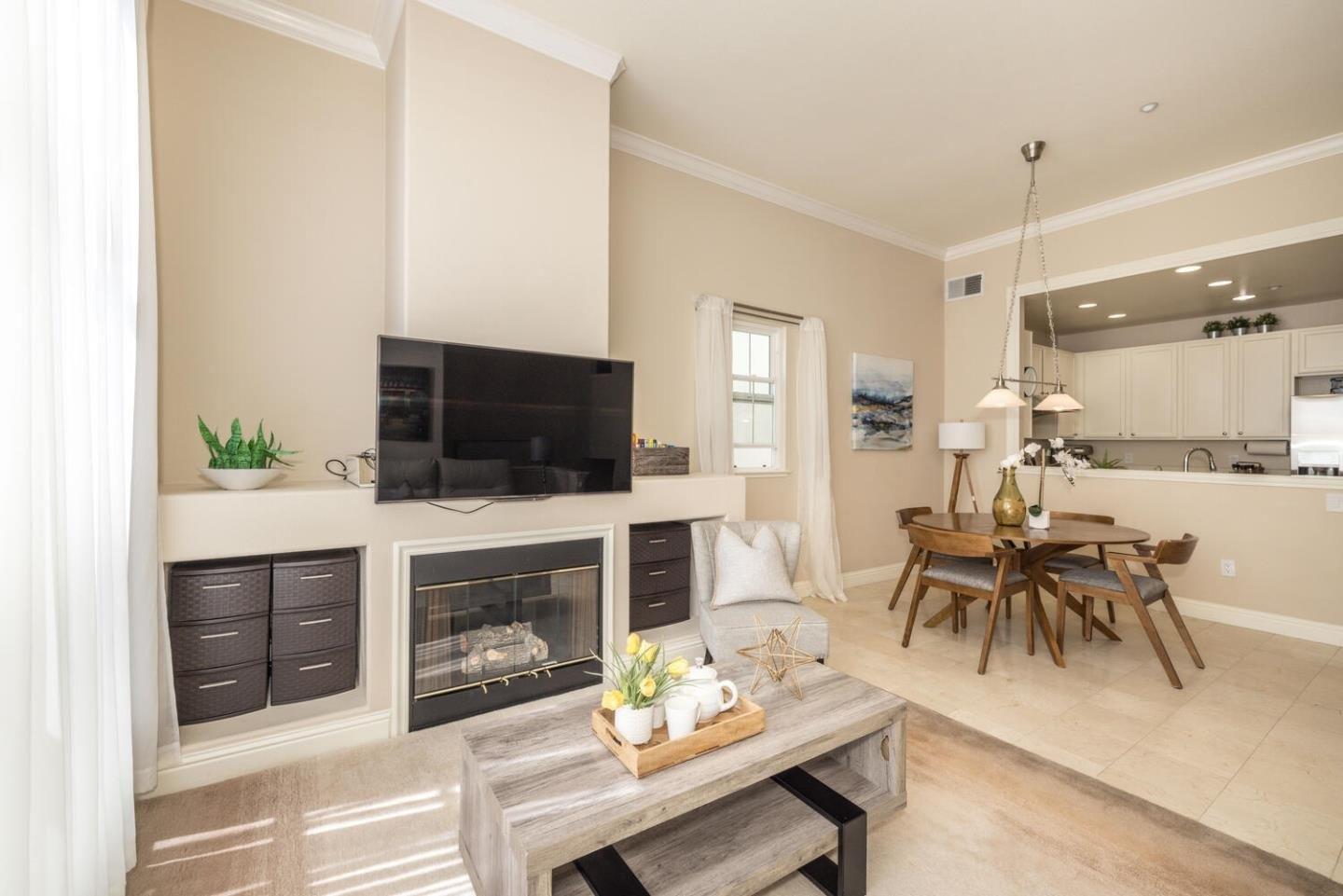 Town Green Ln, Foster City, CA 94404
